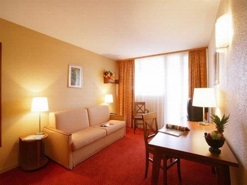 Citadines Centre Meriadeck بوردو الغرفة الصورة